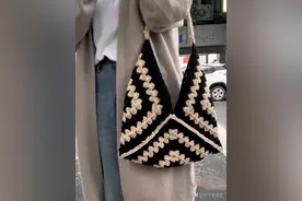 只要是线就能钩的祖母格拼接包图片