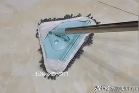 不管家里地板有多脏，教你一个拖地妙招，不仅干净又省力，学学图片