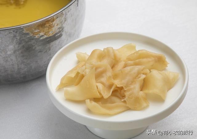 喝了花胶汤肚子 2025年喝了花胶汤肚子胀