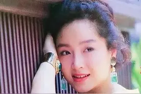 20岁力压林凤娇成影后，巅峰期被囚印尼，三女共侍一夫，受尽折磨图片