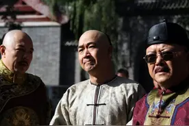 纪晓岚出上联“一笔直通，两扇门敞开”，尼姑怒骂，纪：还没完呢图片