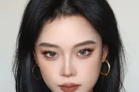 今年“泰奶色”火了，比裸色显白比红棕色轻盈，黄皮涂也好看极了图片