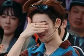 众神碾压，丁程鑫怎么敢的啊？图片