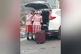 贵州黔东南凯里 美丽浪漫的苗家婚图片