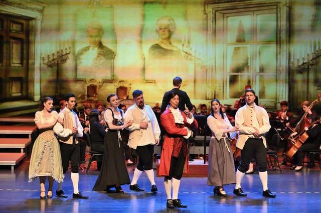 ����ά���ǵ�����ʦ������������۷�֮������ЦҲ�����������