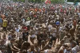 “泼水节”后，云南“抹你黑”开摸，会成为下一个道德沦丧之地吗图片