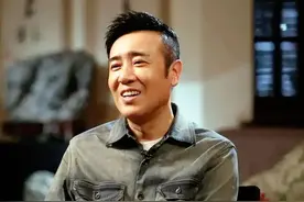 于和伟：吃大姐母乳长大，五姐供他读大学，他成名后给姐姐们买房图片