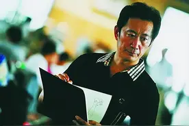 三岁画老是真？他用一支笔震慑FBI，仅听口述还原“梅姨”真容图片