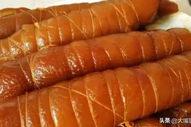 猪皮别再扔了，分享40年秘制做法，一卷一煮，软糯咸香，好吃营养图片