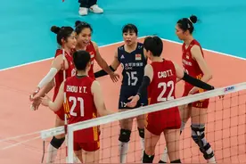 中国女排1比3告负！日本女排首夺亚洲杯冠军图片
