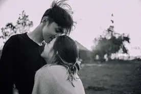 娶了姐姐的离异闺蜜，替她还45万婚前债务，婚后因为一个“秘密”好丈夫愤然提离婚图片