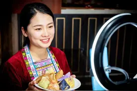 广西九零后苗族女大学生返乡创业年赚百万图片
