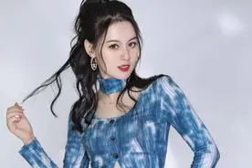 40岁唐艺被27岁小伙求婚，存款5000万，8公司9别墅奔驰宝马随便开图片