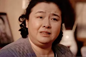 国产剧里土掉渣的大妈，年轻时都美得惊人，戏里戏外反差大不敢认图片