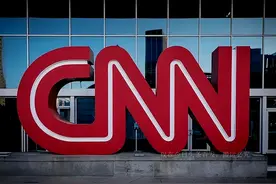 简直无话可说，美国人疯狂“舔蛤蟆”，多家美国媒体立即发出警告图片