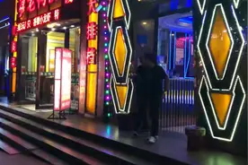 重庆南坪老旧社区，满街茶楼酒肆，号称娱乐一条街，白天怎么样图片