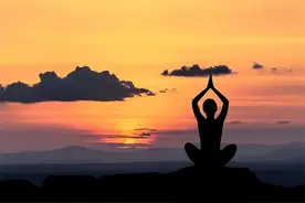 七夕会健康 | 盘坐的益处图片