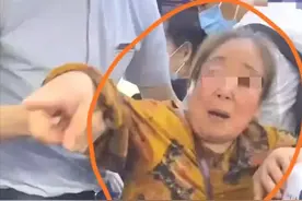 东北大妈坐飞机强行换座被拒，疯狂辱骂年轻女子，结果升为商务舱图片