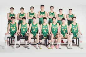 王朝梦醒了！辽宁青年军22分惨败新疆，愚蠢失误让主教练破口大骂图片