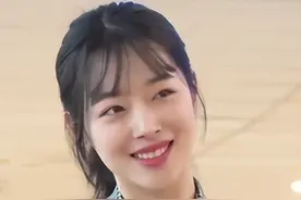 崔雪莉死因真相，整整6年饱受煎熬，求救无果，被韩国娱乐圈谋杀图片