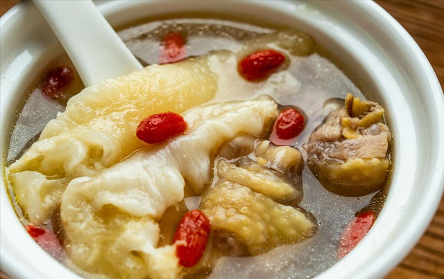 长期食用鱼胶的好处 长期食用鱼胶的好处是什么