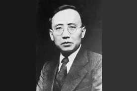 郭沫若去世六天后，邓小平批示：将悼词中的“伟大”改为“卓越”图片