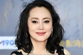 宋佳抛弃病夫，插足名导家庭，如今嫁富商，人生剧本惊人反转图片