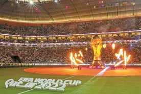 中文歌再次唱响世界杯 “谁说站在光里的才算英雄”图片