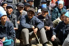 五一假期回农村发现的四大怪象，几乎村村都有，一个比一个真实图片