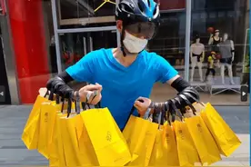 雷军也在喝，喜茶FENDI联名茶饮卖到断货！用过的杯子竟然也被抢，10元一个！图片