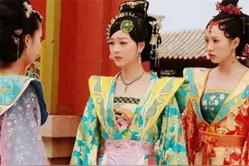 古代嫔妃的一天是怎么度过的？早上5点起床，晚上7点等着被翻牌子图片