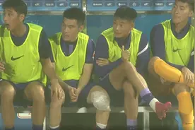 中超昨晚再现离谱乌龙球！第90分钟爆射自家球门，帮对手挽回颜面图片