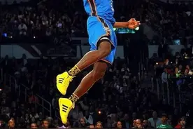 打封闭强行复出，才7年伊巴卡就面临无球可打！伦纳德才是聪明人图片