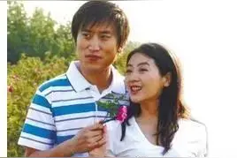 赵本山最有钱的徒弟吴云飞：入股宾利投资吴京，拿金条当盆栽图片