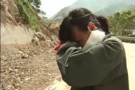 15年过去了，那个在汶川一哭成名的央视主持人李小萌，如今怎样了图片