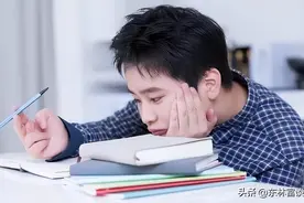 孩子写作业磨蹭、拖拉，你越着急越没用，教你3个办法解决问题图片