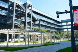 首师大附中（通州校区）招聘老师啦！可落户、事业编、五险两金、单身公寓...图片