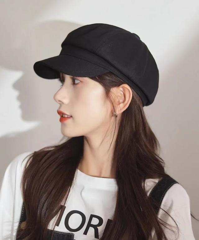 冬天一定要有一顶帽子,瞧今年流行的这5种,时髦,好看又显脸小