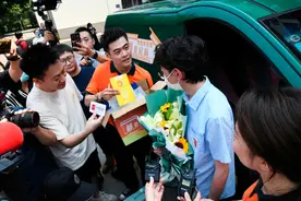 为什么高考试卷和大学录取通知书都是中国邮政送？这条10万+推文都说清楚了！图片