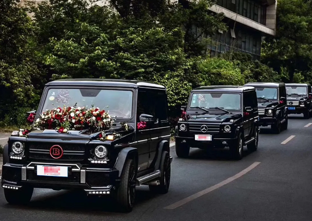 奔驰大g作为suv中的明星,车价不菲,只是使用的人并