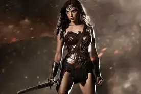 漫画中的超级女英雄，从过往的“袒胸露乳”，到突出“性特征”图片