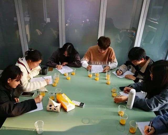 花胶煲哪种鸡好 2026年花胶煲哪种鸡好吃又营养