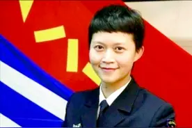 中国第一位女副舰长韦慧晓，放弃华为百万年薪，读博期间自荐参军图片