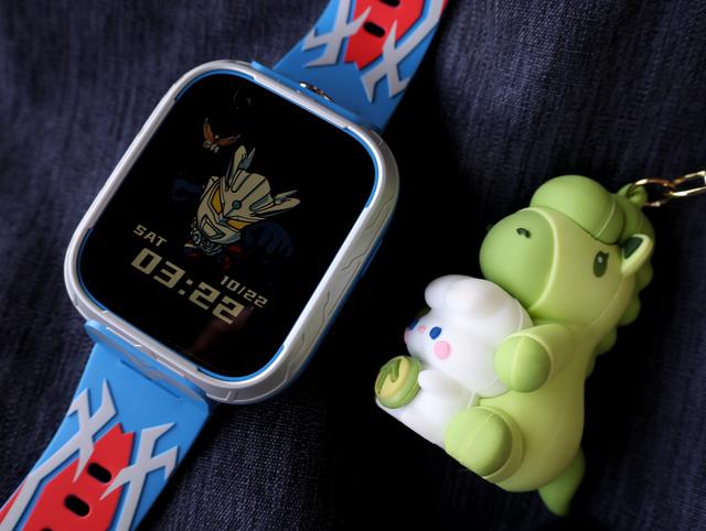 米兔儿童学习手表6X-奥特曼定制版｜光之少年赛罗守护，内外兼修