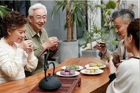 喝茶胜过吃肉，建议中老年人：常饮5茶，清爽营养，助你舒服度夏图片