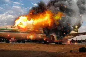 开飞机也能睡觉？印度航空的真实惨案，造成158人遇难图片