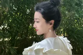 41岁女主持人官宣离婚！与8岁儿子相依为命，现疑似已有新恋情图片