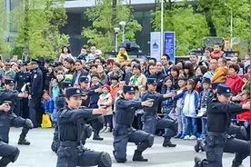 揭秘神秘国安局：垂直领导体制下的警察真相图片