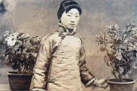 生如蝼蚁，死如草芥：旧社会里，风尘女子的苦与悲图片