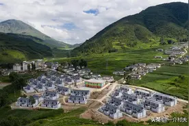 农村将实施“大型搬迁”，4类村子一律搬到城里？还能种地吗？图片